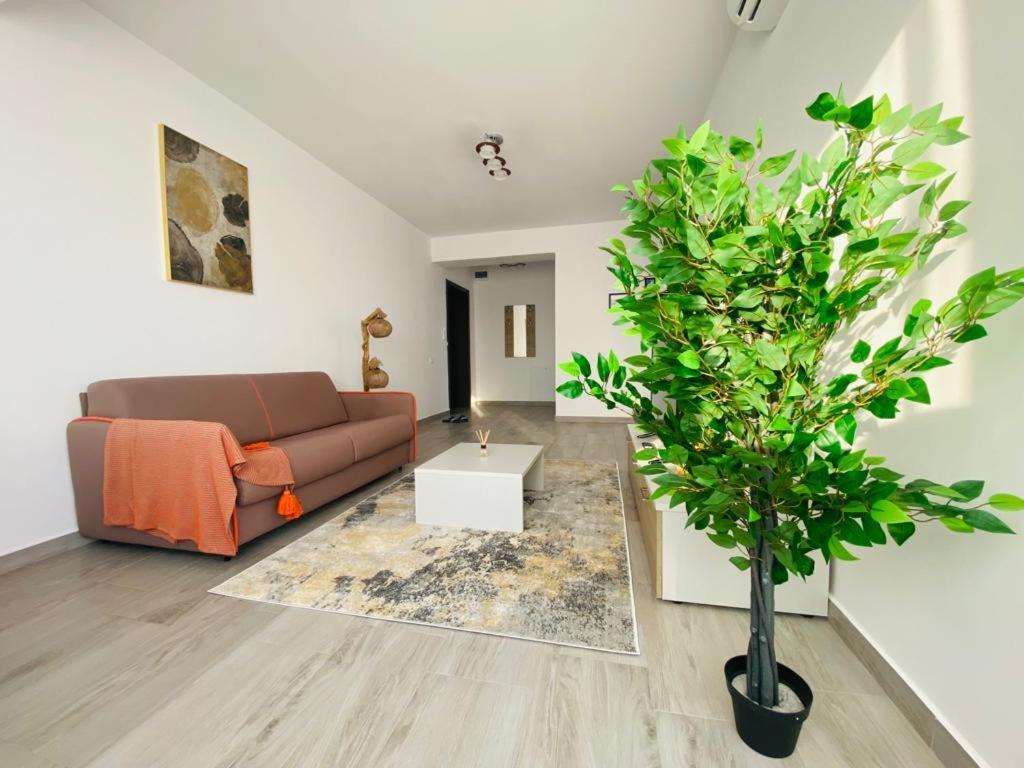 Soho Apartment - City View With Rooftop Garden Bucharest Exterior photo