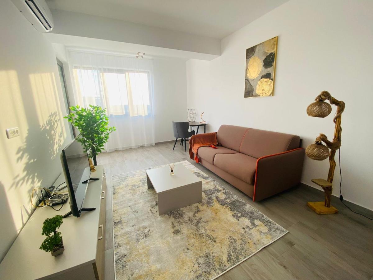 Soho Apartment - City View With Rooftop Garden Bucharest Exterior photo